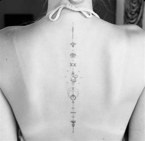 tatouage femme colonne vertébrale|20 idées de tatouages sur la colonne vertébrale pour femme